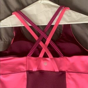 Size 8 Lululemon tank with built in bra